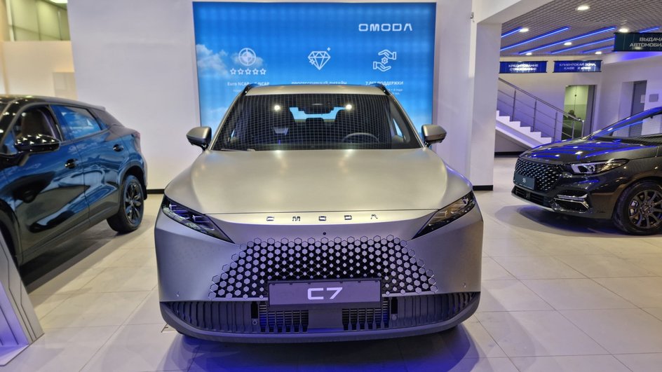 Omoda C7 SHS 2025 – “Tân Binh” SUV PHEV Gây Sốt Trước Thềm Ra Mắt Tại Việt Nam
